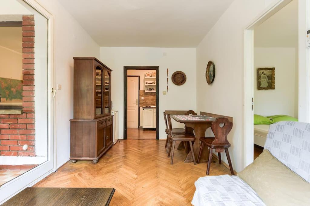 apartman Legacy Apartment Zadar Bagian luar foto