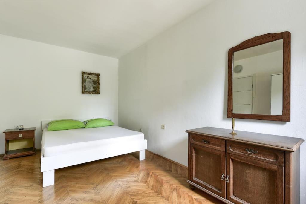 apartman Legacy Apartment Zadar Bagian luar foto