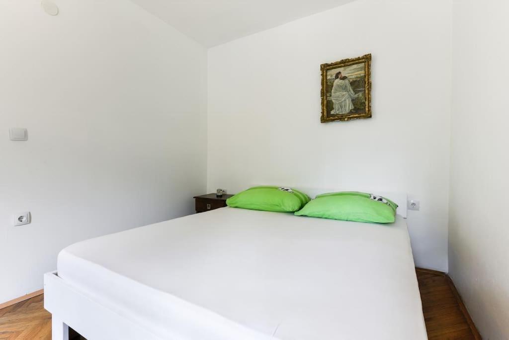 apartman Legacy Apartment Zadar Bagian luar foto
